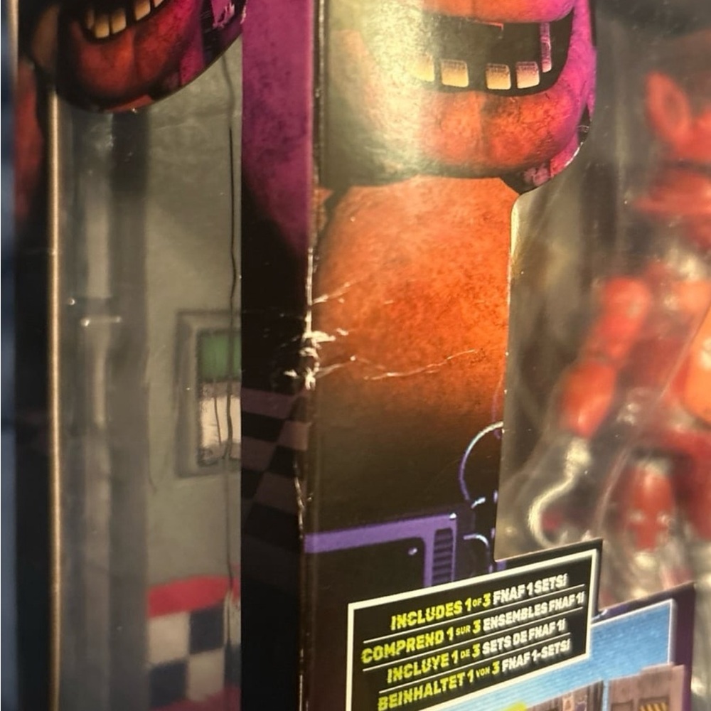 Five Nights at Freddy’s Foxy with Office Jazwares - Picture 4 of 12